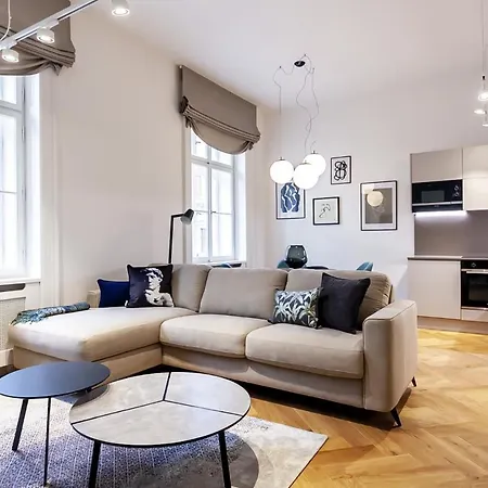 Luxury In The Centre Διαμέρισμα *